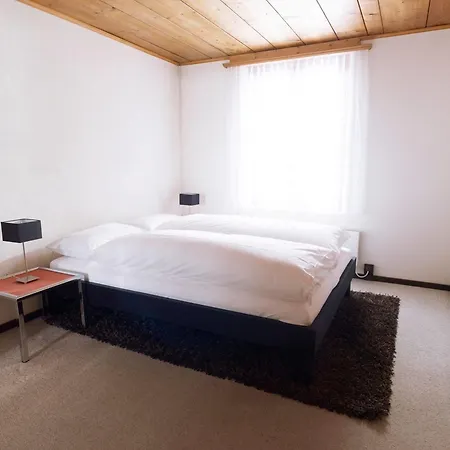 California House Klosters Hotel *